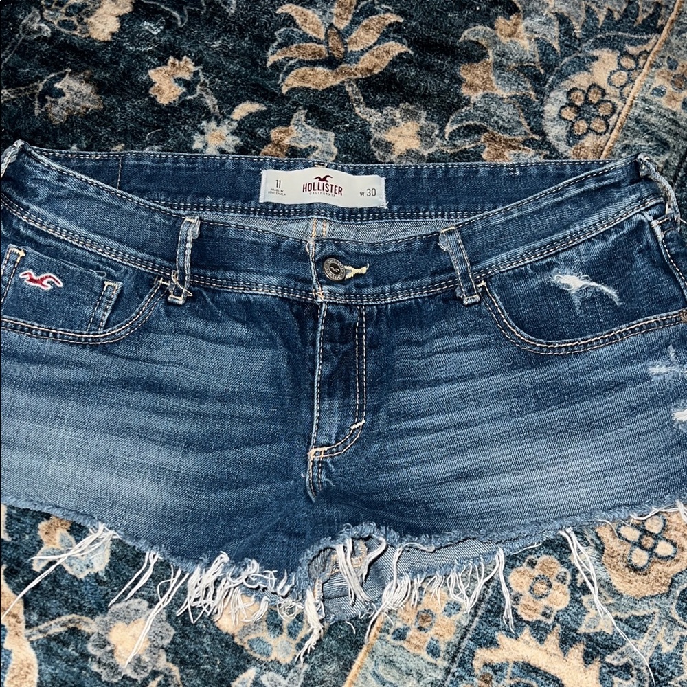 Hollister Blue Distressed Denim Cutoff Shorts 11 Junior Waist 30 GUC - Picture 1 of 3